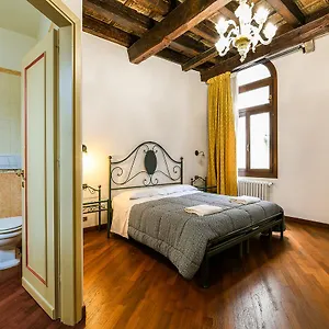 Casetta Rossa , Venice Italy